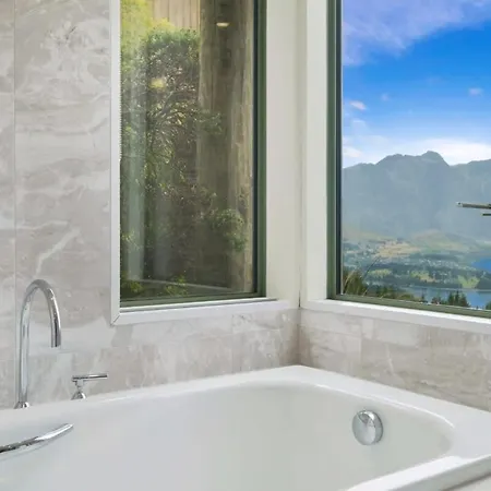 Villa Ruby'S Fernhill Vista Queenstown Exterior foto